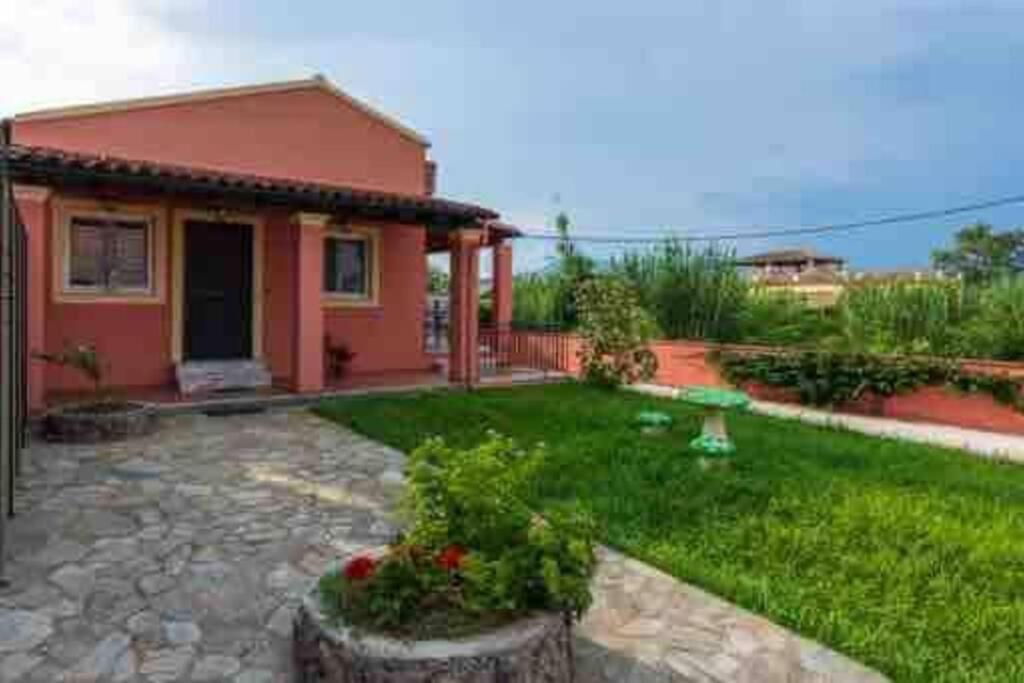Sofis Private House With Big Garden Lejlighed Alykes Potamou Eksteriør billede
